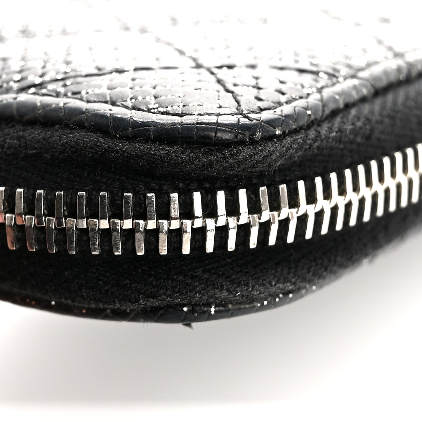 Glittered Calfskin Quilted Large Gusset Zip Wallet Black