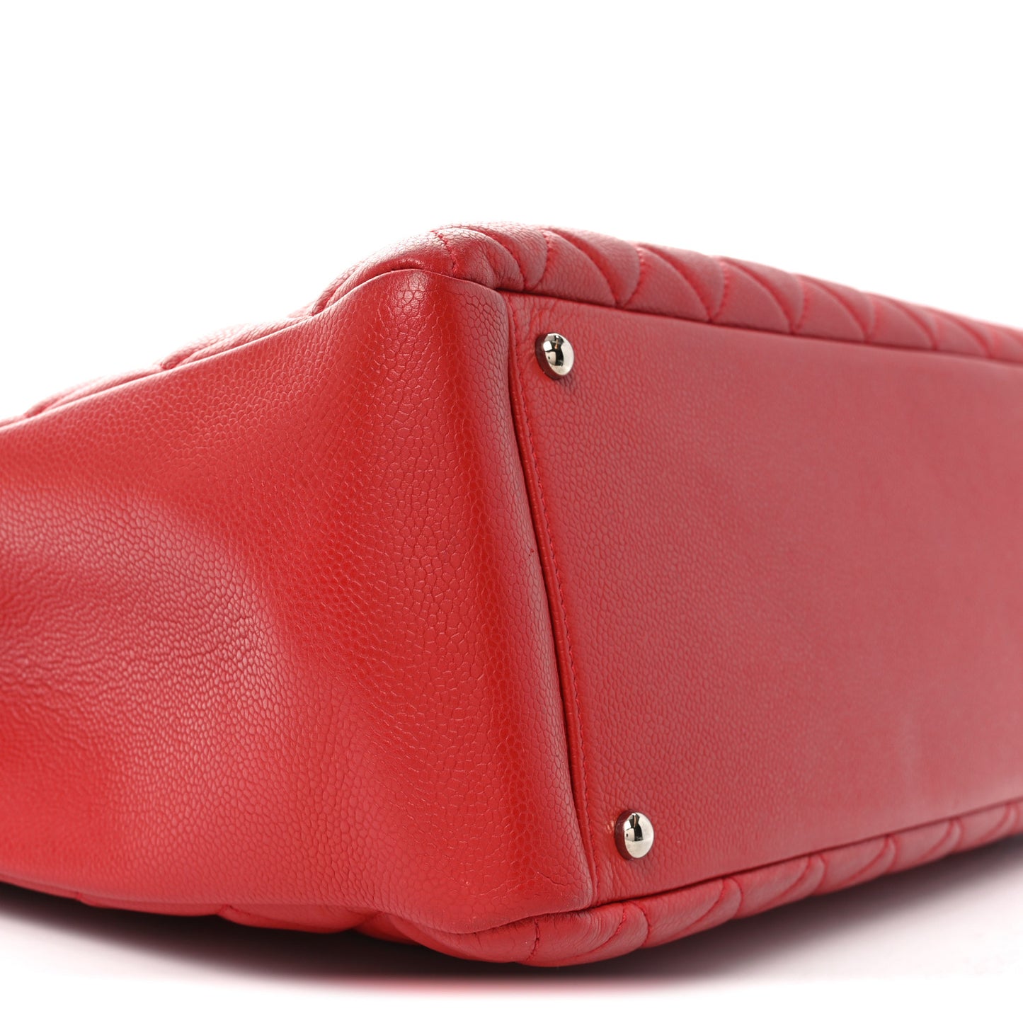 Caviar Quilted XL Grand Shopping Tote GST Red Red