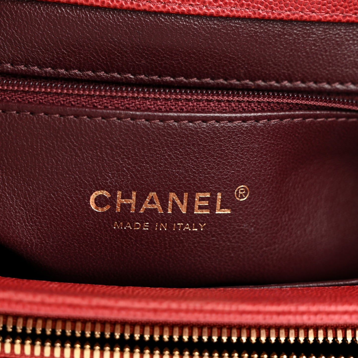 Caviar Quilted Medium Business Affinity Flap Red