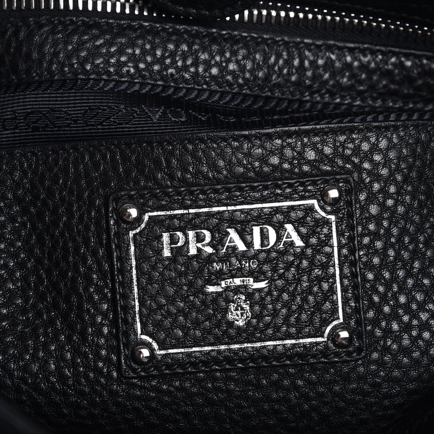 Vitello Daino Tote Nero Black