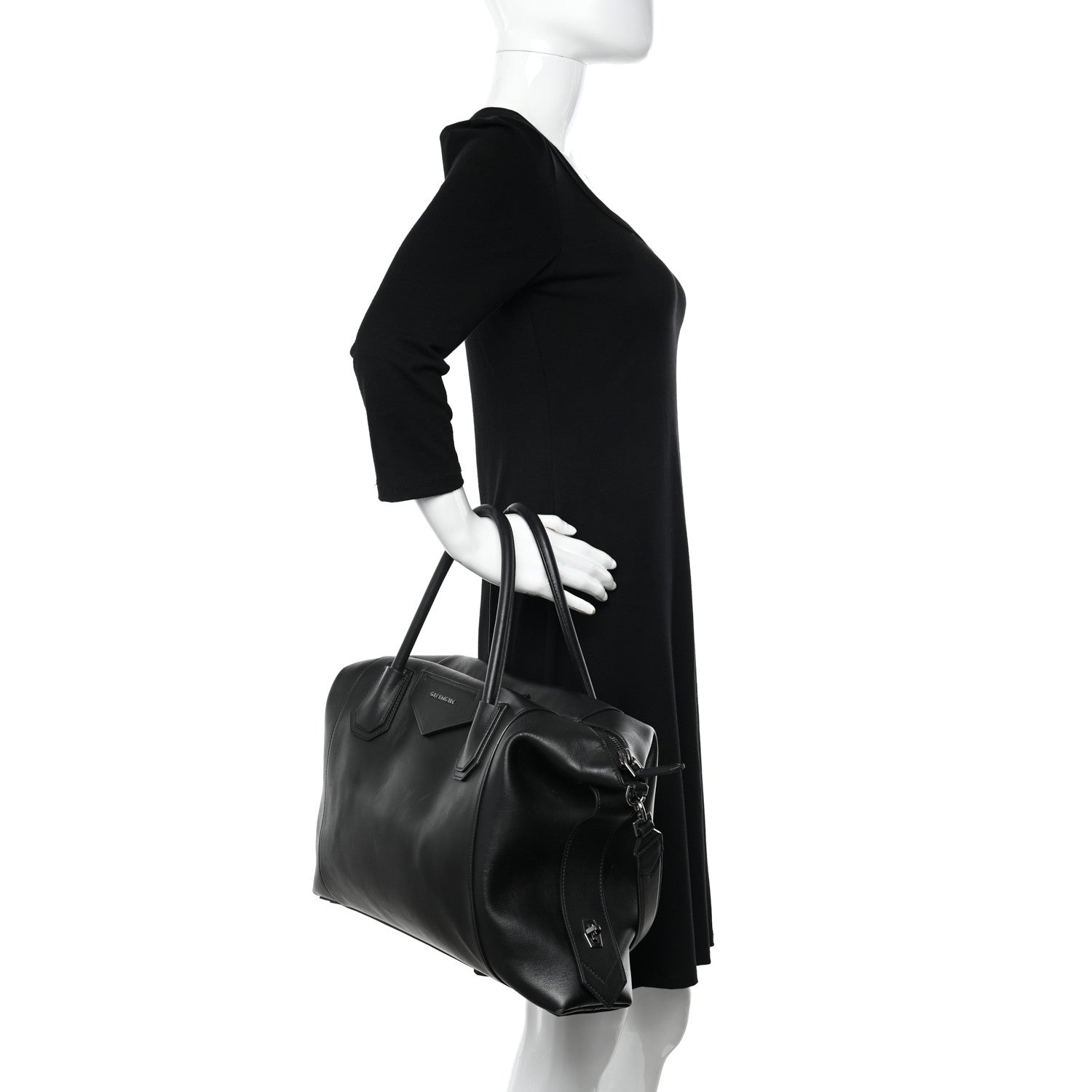 Givenchy Smooth Calfskin Medium Soft Antigona Black 2 of 14