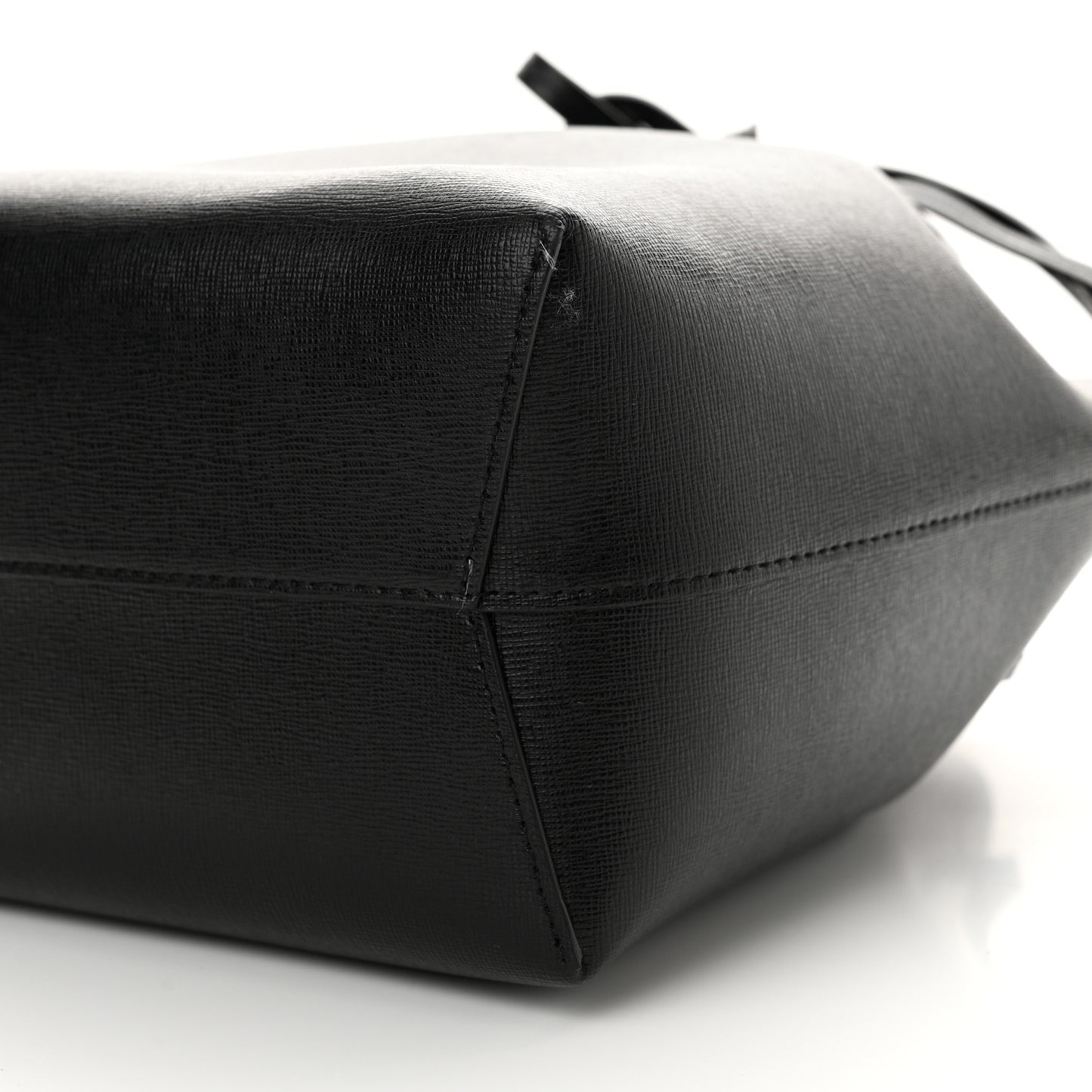 Saffiano Bucket Bag Black Flamma