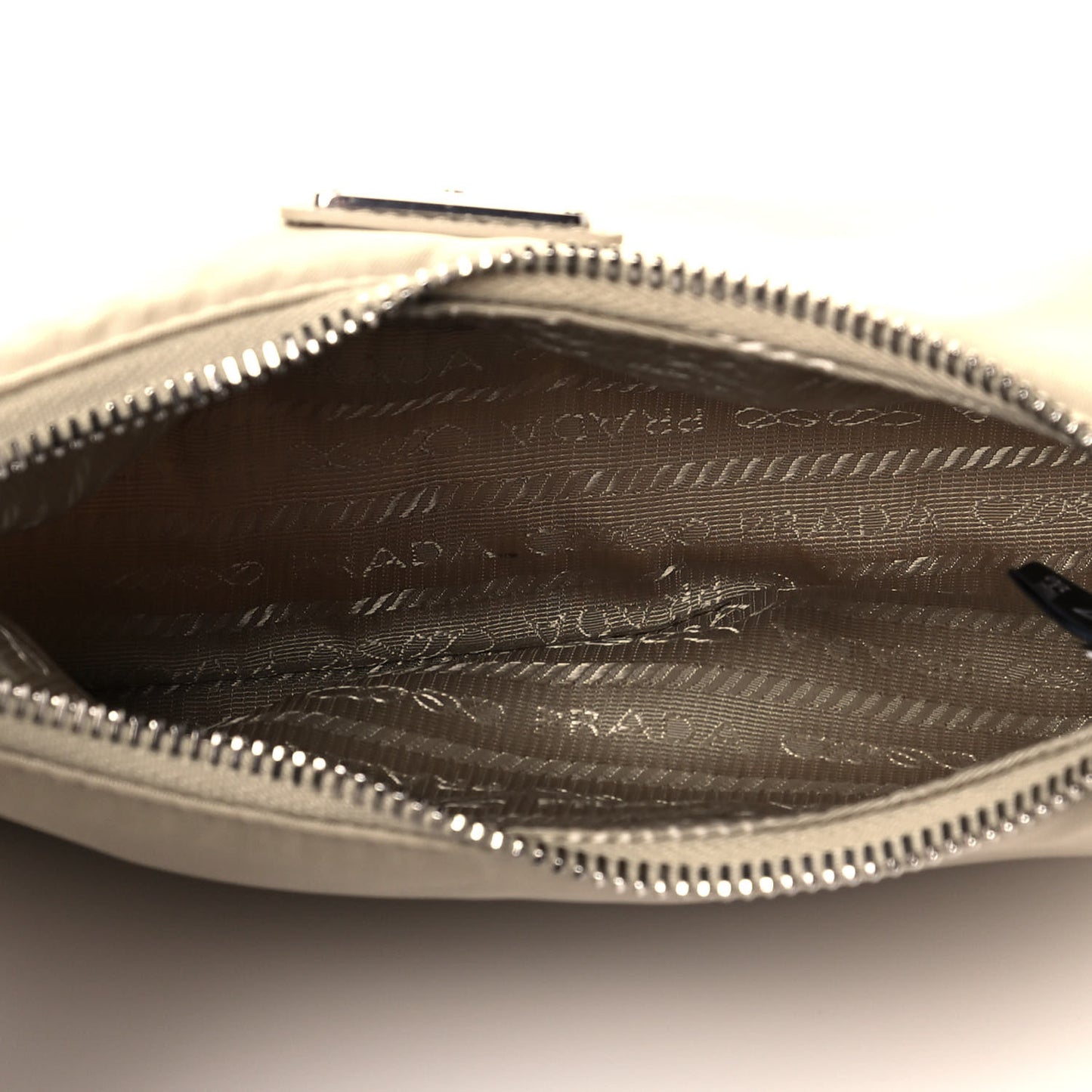 Re-Nylon Saffiano Re-Edition 2005 Shoulder Bag Deserto