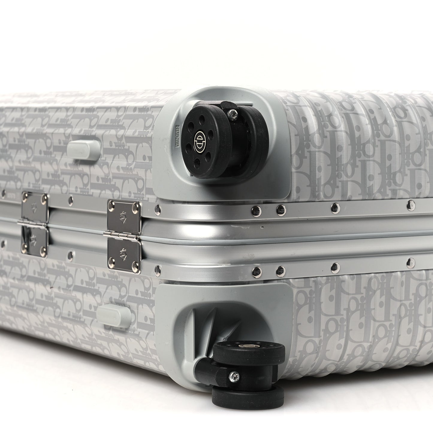 X RIMOWA Aluminum Gradient Cabin Luggage Silver