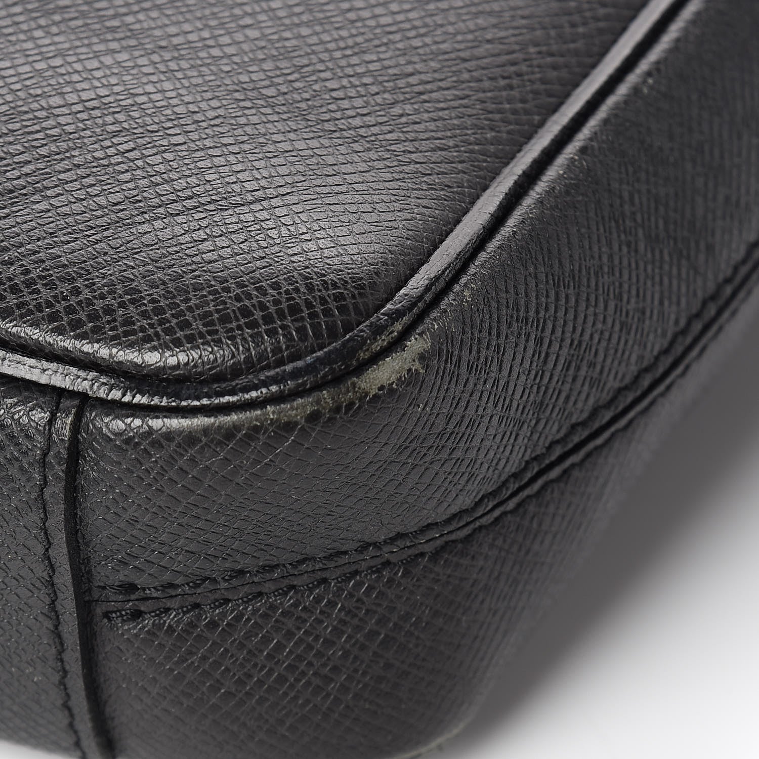 Louis Vuitton Taiga Porte-Documents Business PM Ardoise 20 of 20