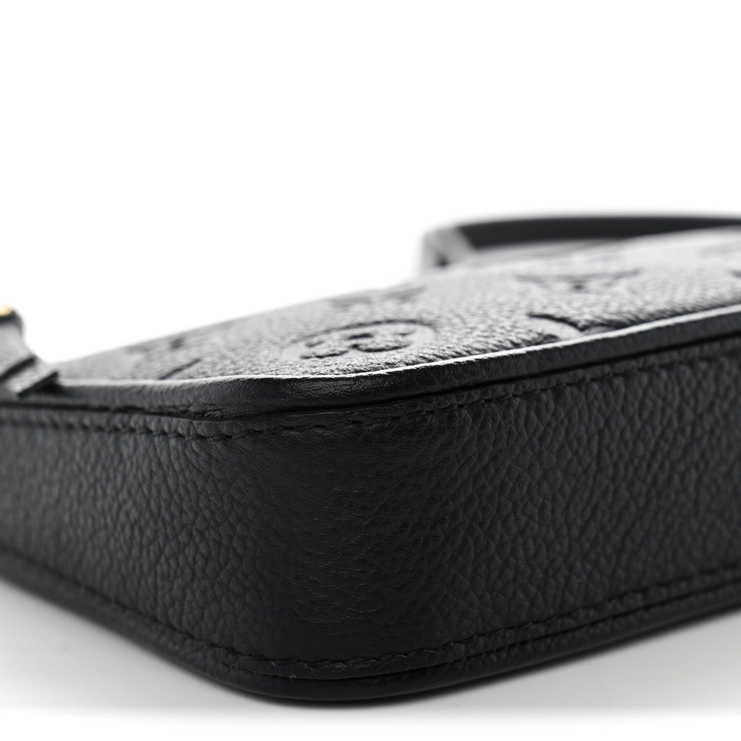 Empreinte Easy Pouch On Strap Black