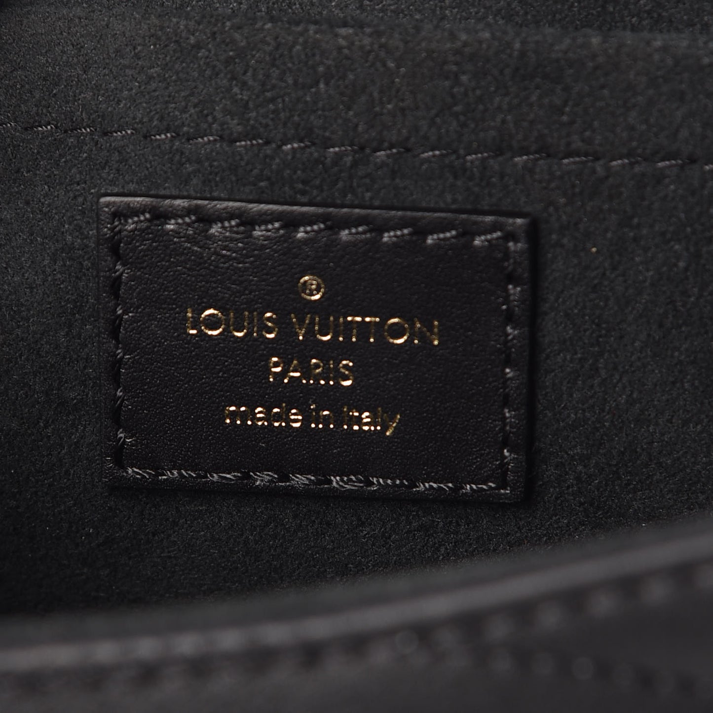 Calfskin Embroidered New Wave Chain MM Black