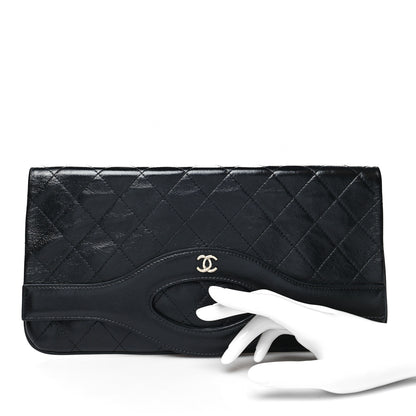 Chanel Shiny Crumpled Calfskin Large 31 Pouch Black 2 of 10