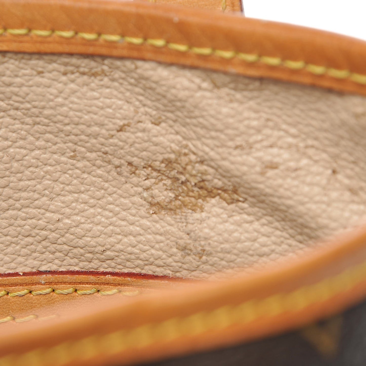Monogram Petit Bucket 23