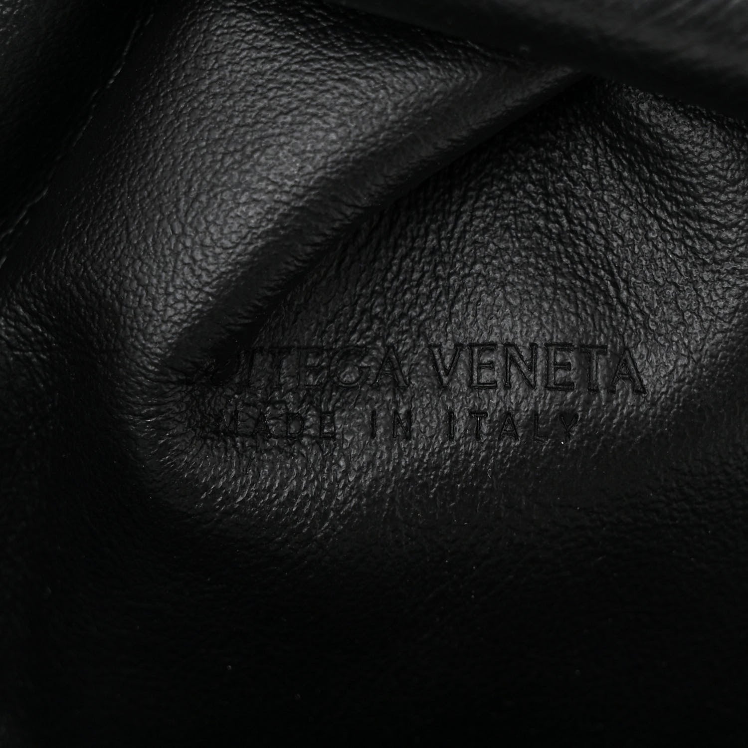 Bottega Veneta Ostrich The Mini Pouch Fondente 6 of 10