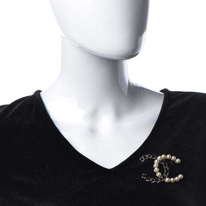 Chanel Patent Pearl CC Chain Brooch Black Gold 2 of 6