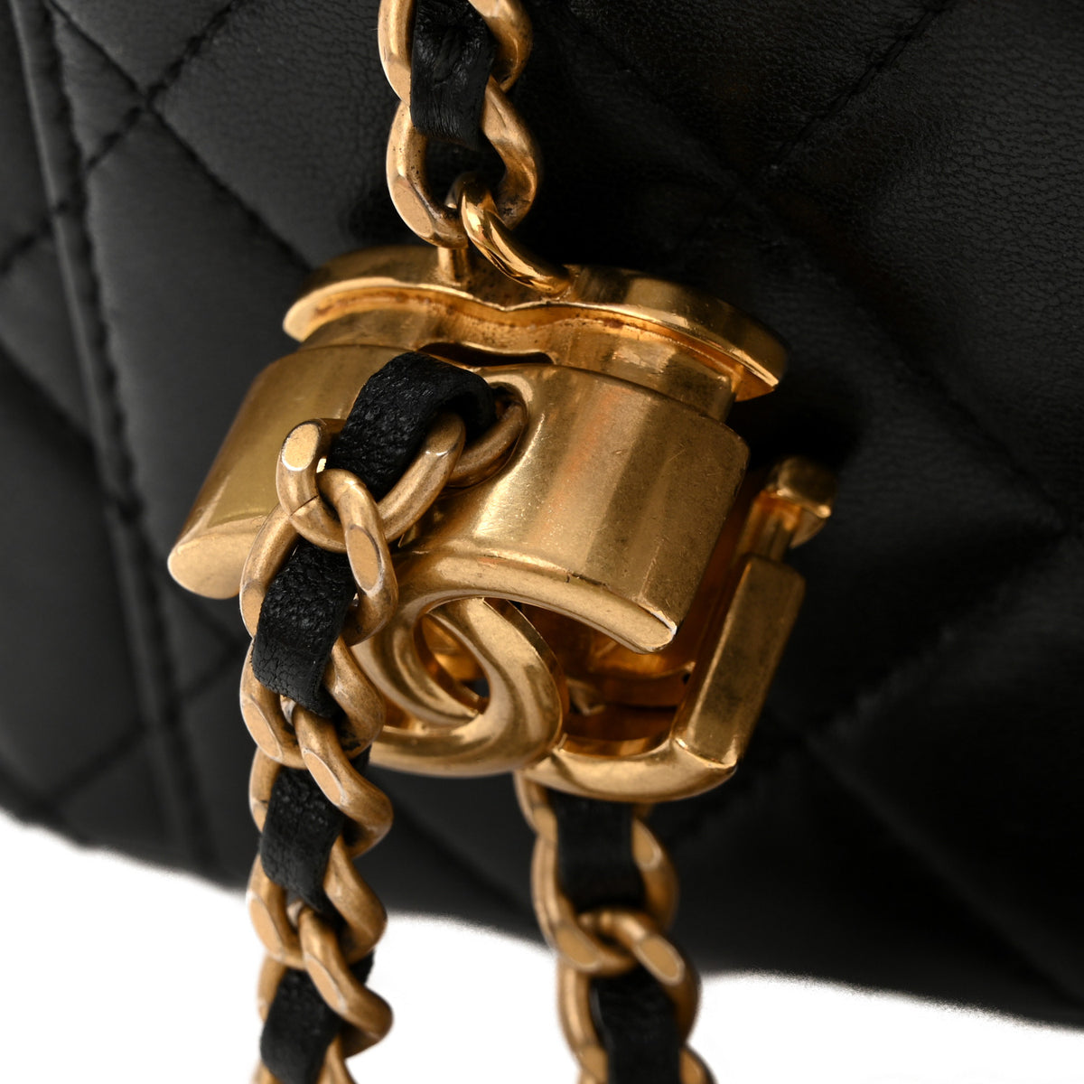 Chanel Lambskin Quilted Pearl Crush Small Vanity Case With Chain Black 13 of 15