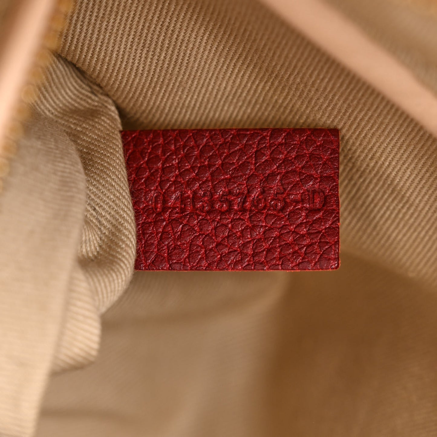 Calfskin Medium PARATY Berry Cupcake