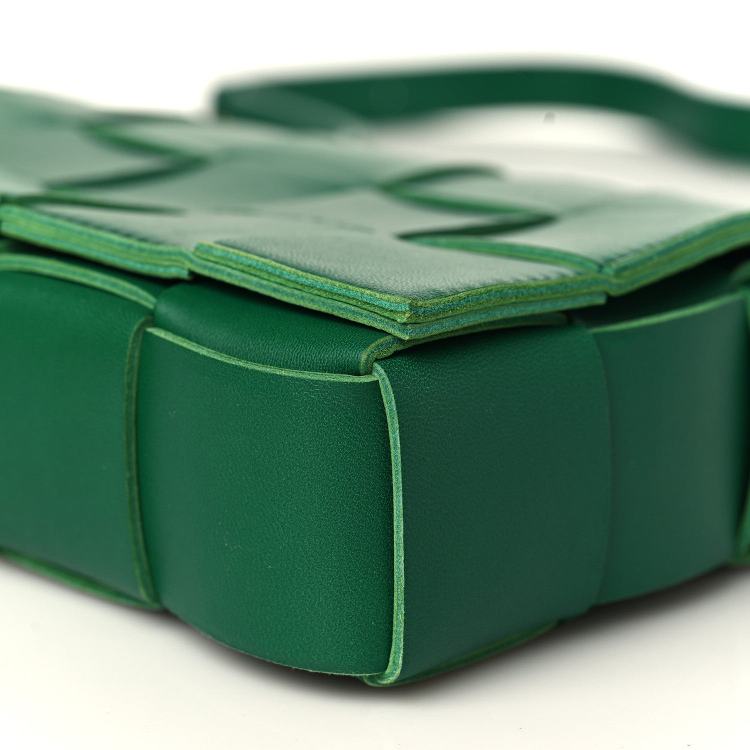 Bottega Veneta Lambskin Maxi Intrecciato Cassette Crossbody Bag Racing Green 9 of 10