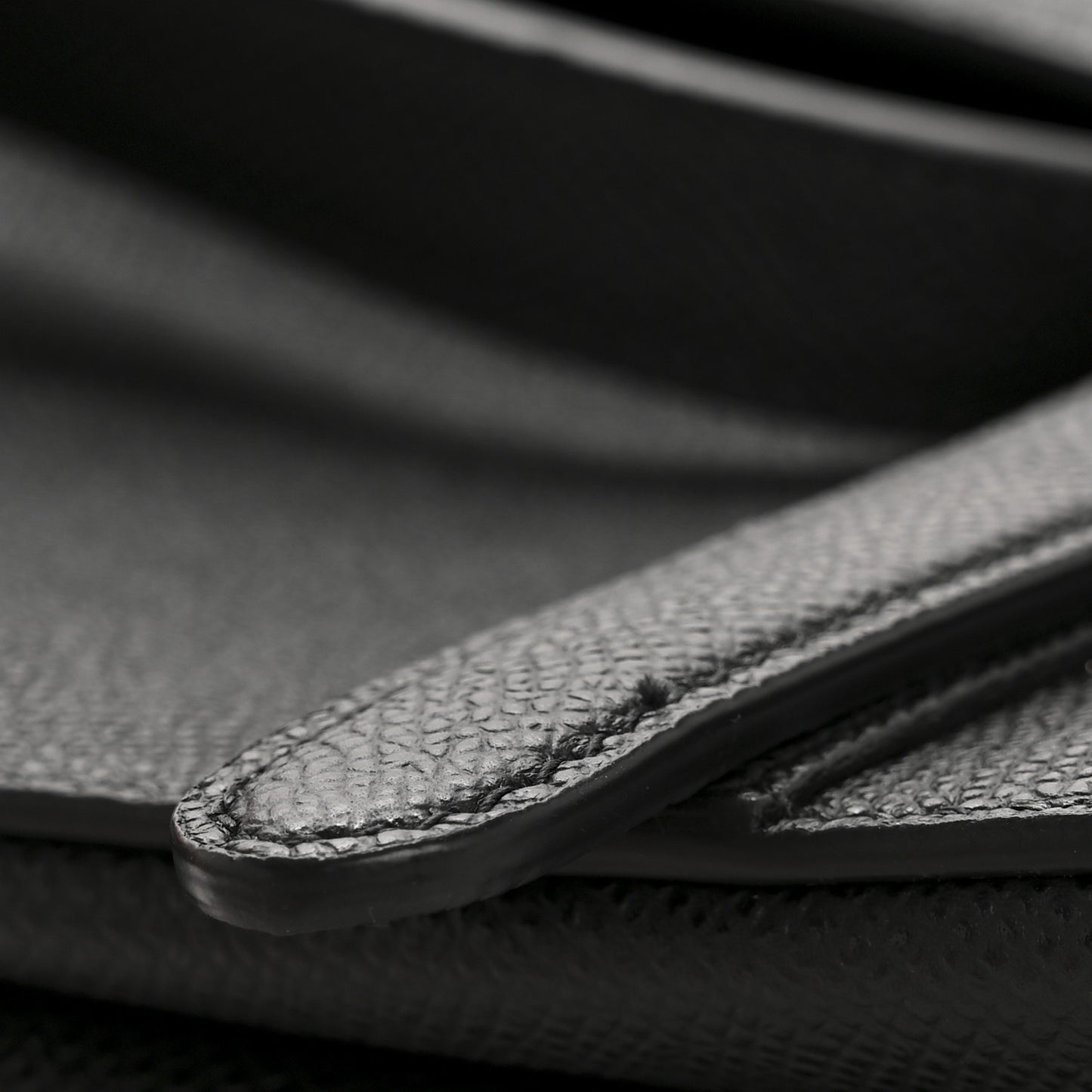 Grained Calfskin Saddle Bag Black