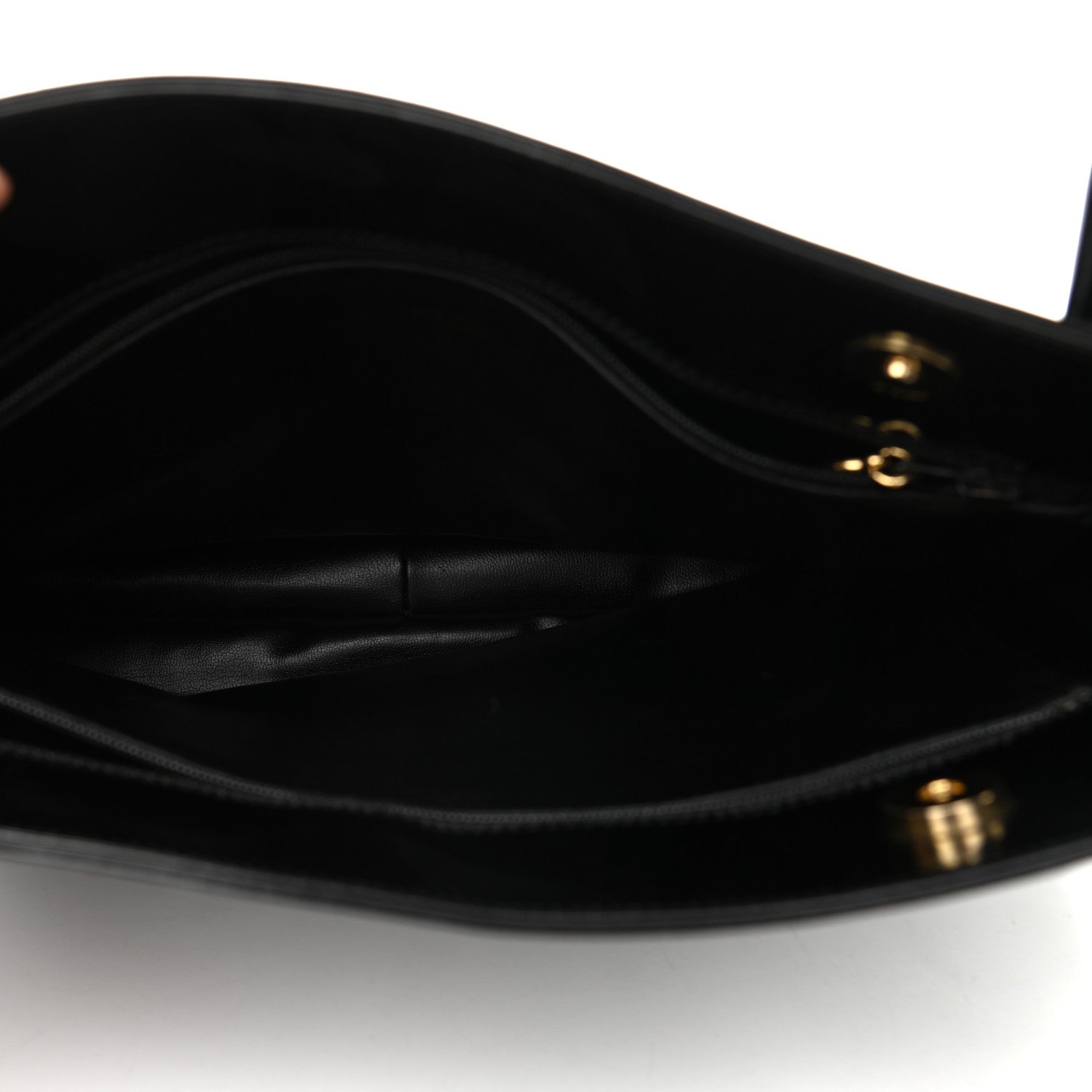 Chanel Patent CC Tote Black 4 of 8