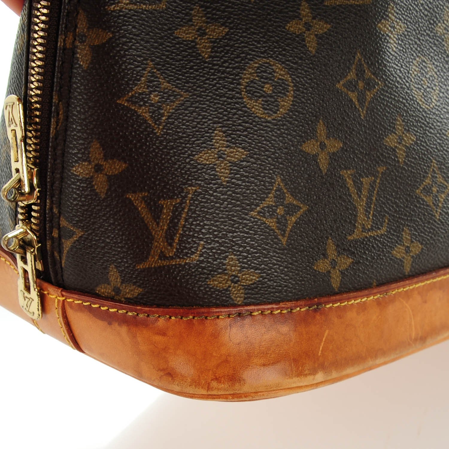 Louis Vuitton Monogram Alma PM 8 of 11