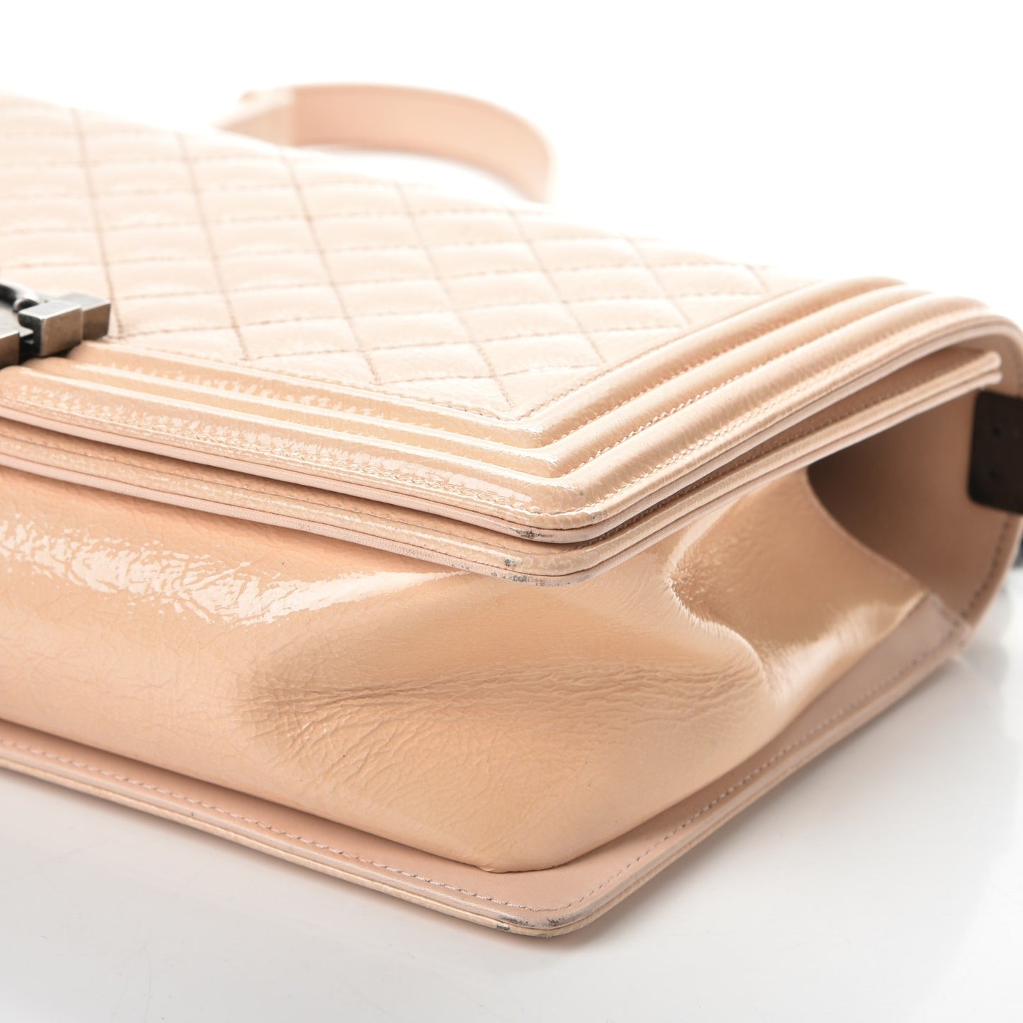 Patent Goatskin Quilted New Medium Boy Flap Beige Clair