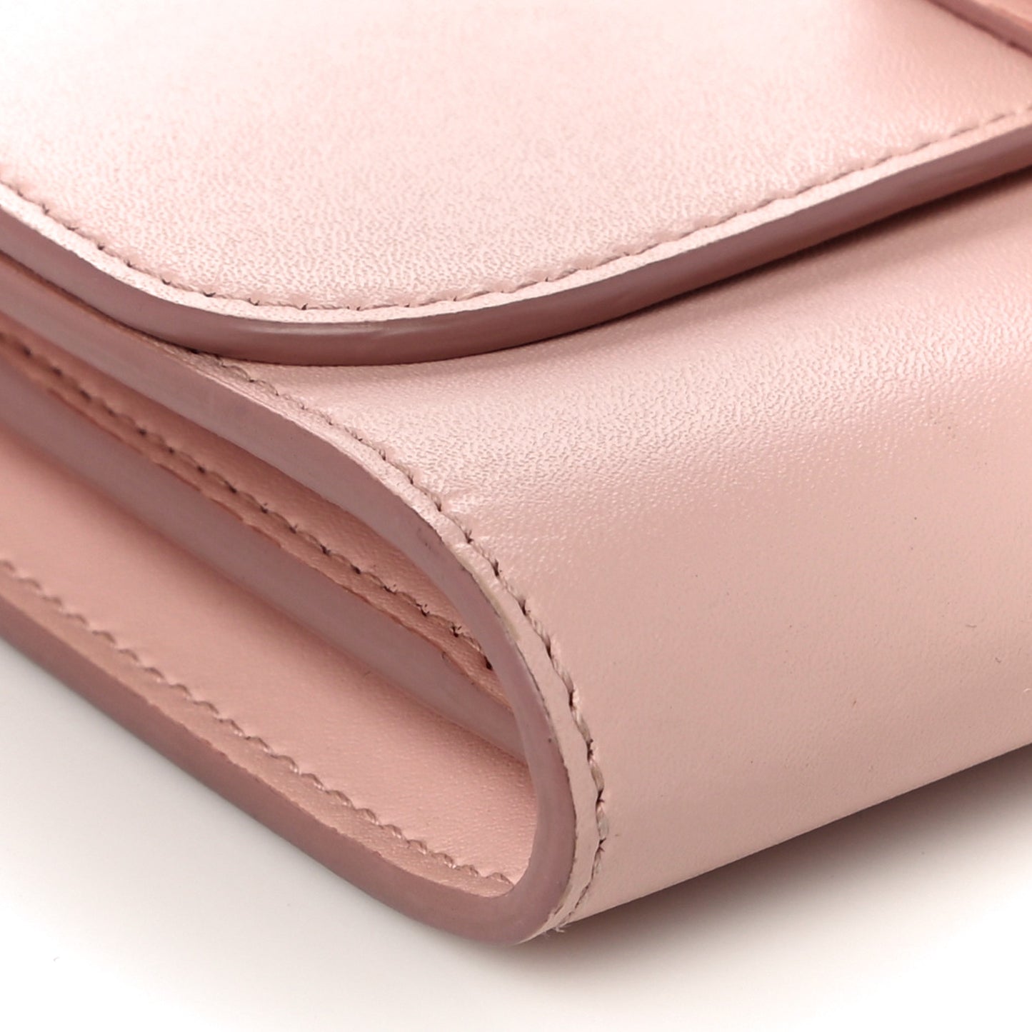 Calfskin Vara Bow Chain Flap Crossbody Pink