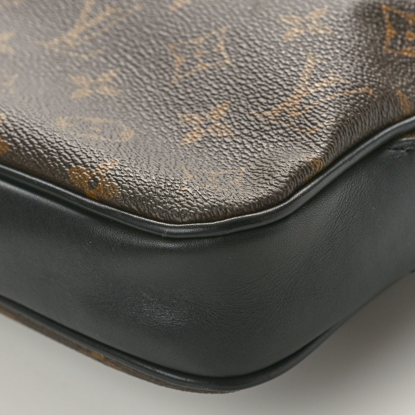 Monogram Macassar Bass MM