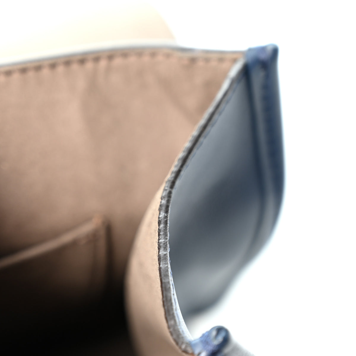 Vitello Century Opaco F is Fendi Small Kan I Shoulder Bag Blu Scuro