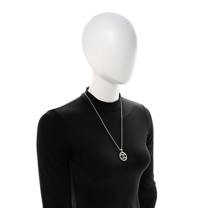 Chanel Pearl CC Round Pendant Necklace Gold 2 of 7