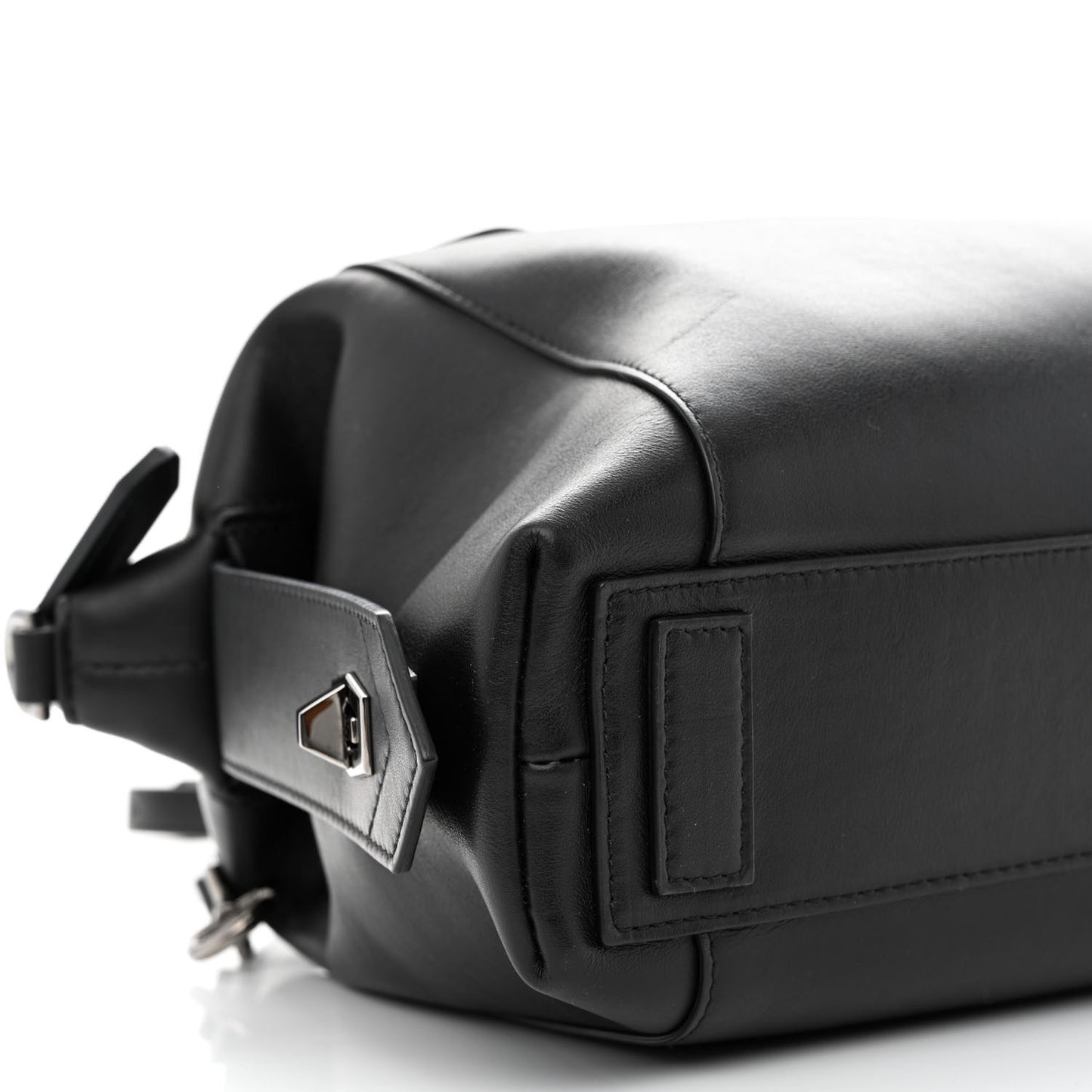 Smooth Calfskin Small Soft Antigona Black