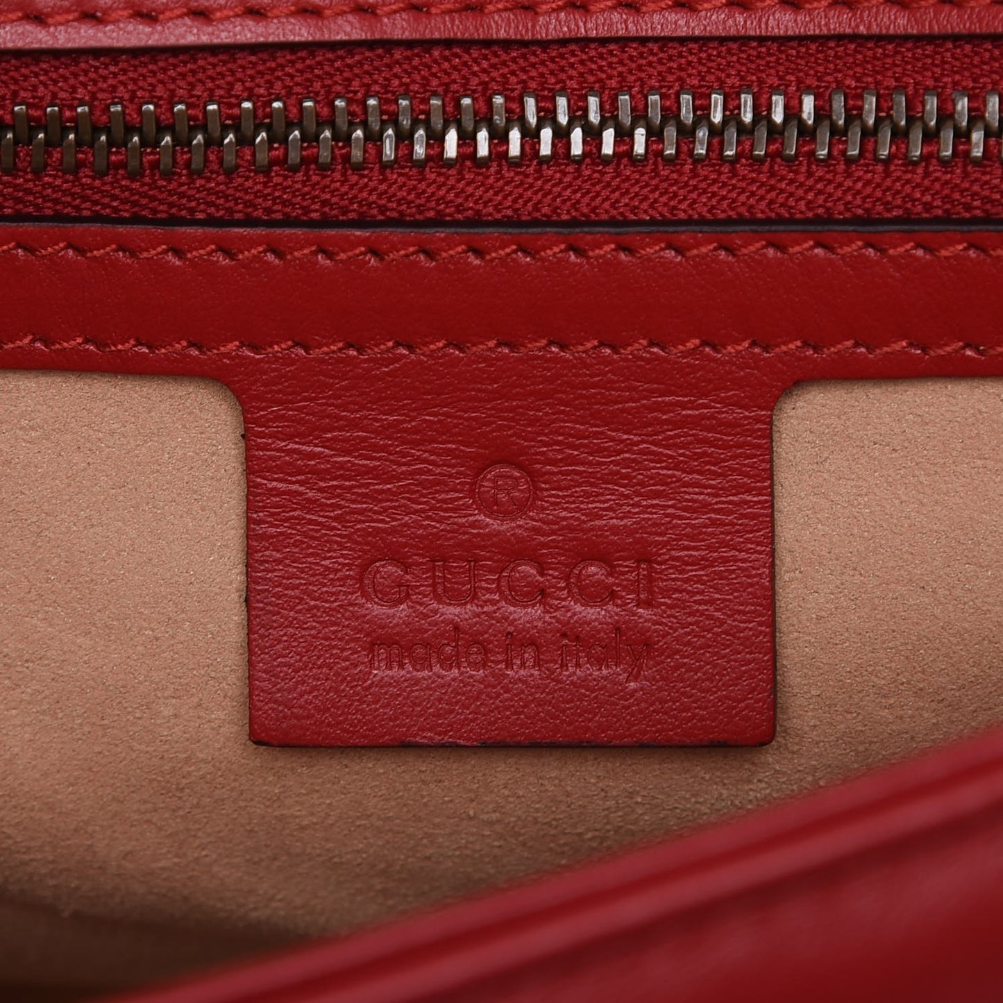 Calfskin Matelasse Small GG Marmont Shoulder Bag Hibiscus Red