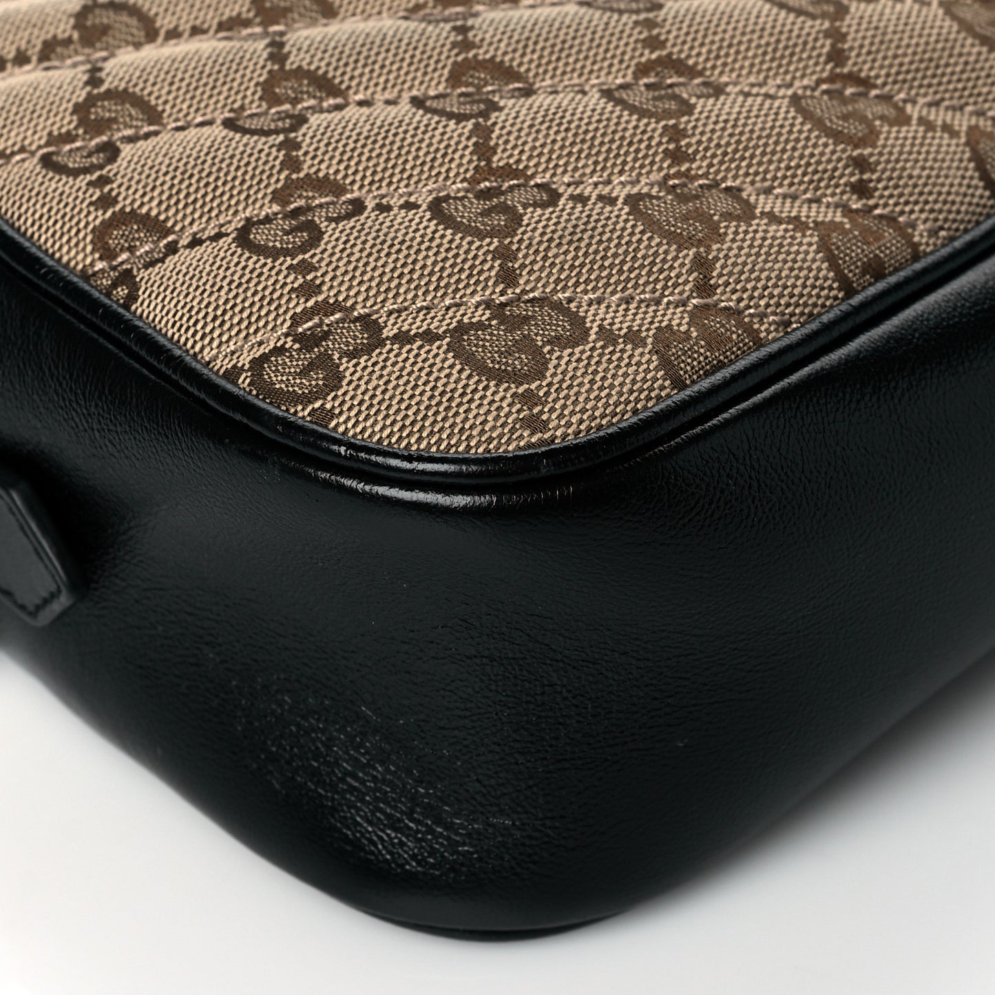 Monogram Matelasse Diagonal Small GG Marmont Chain Shoulder Bag Beige Black