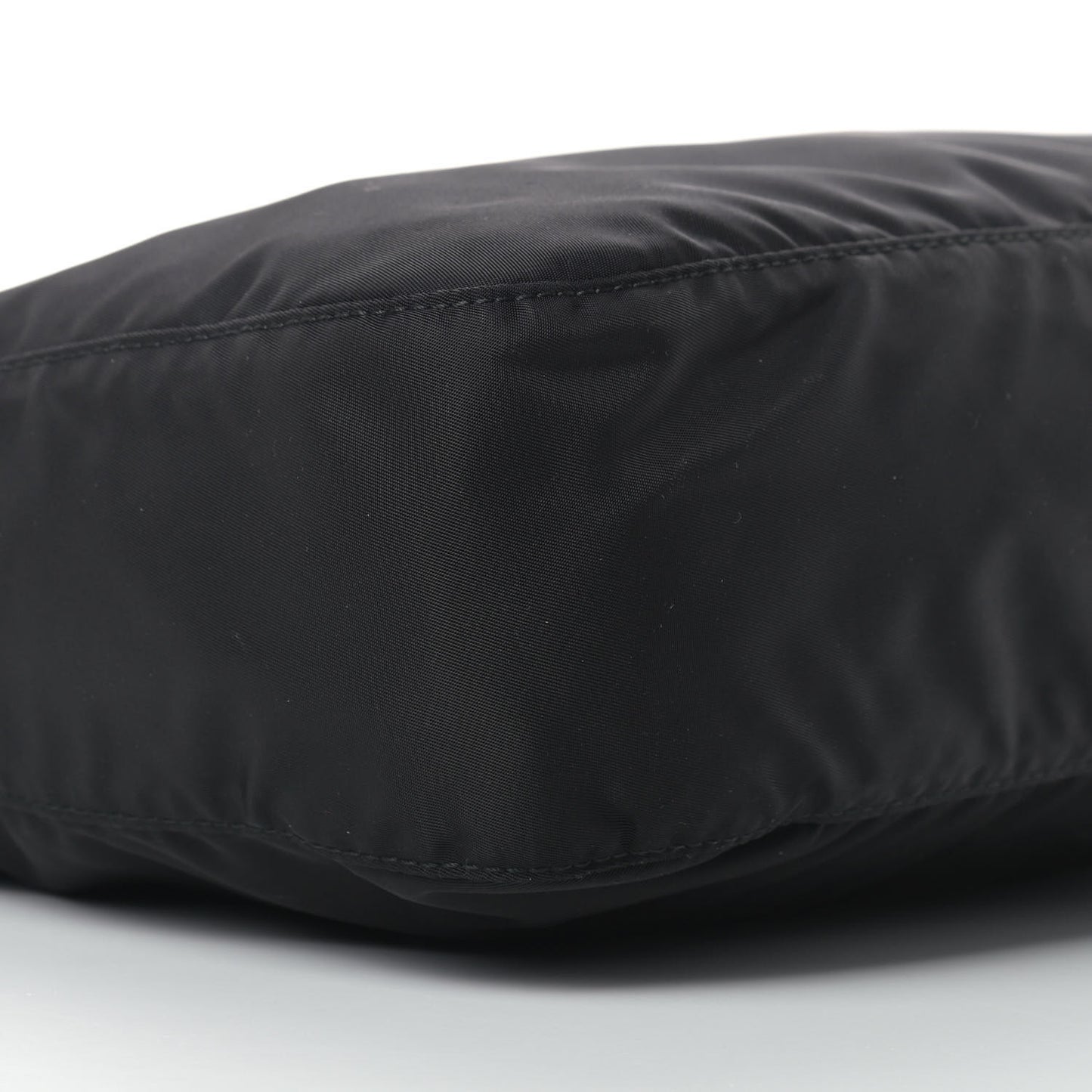 Nylon Vela Messenger Bag Black