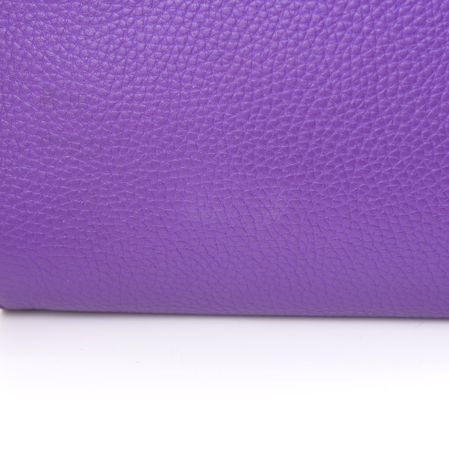 Pebbled Calfskin Medium Soho Clutch Shine Purple