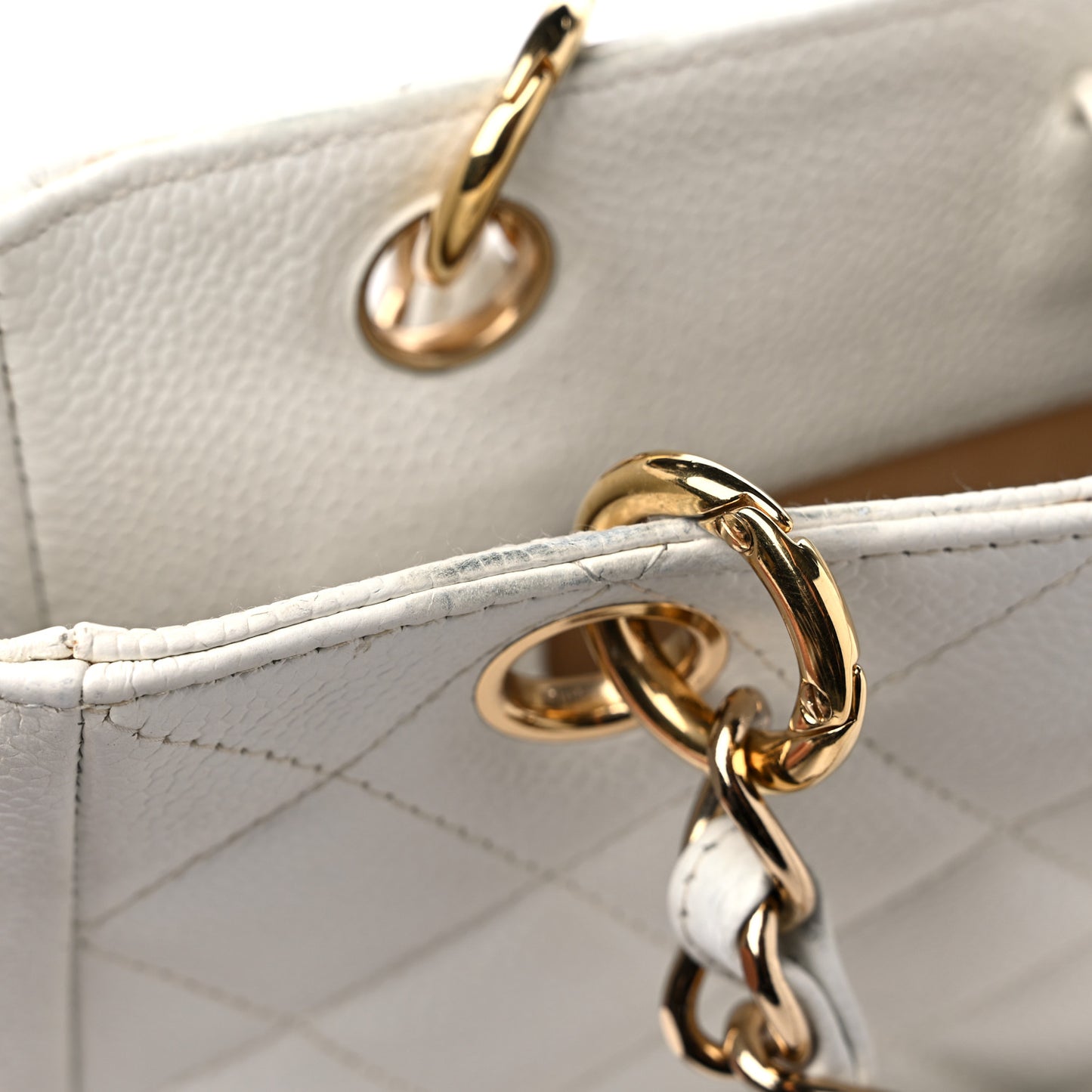 Caviar Quilted Petit Shopping Tote PST White