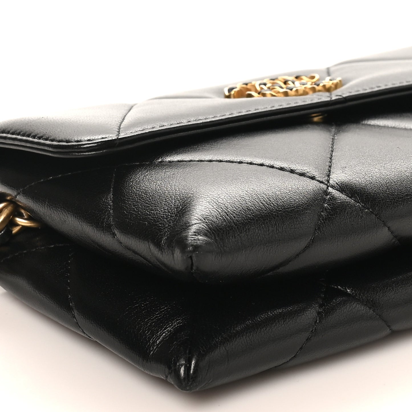Lambskin Quilted Chanel 19 Flap Clutch Black