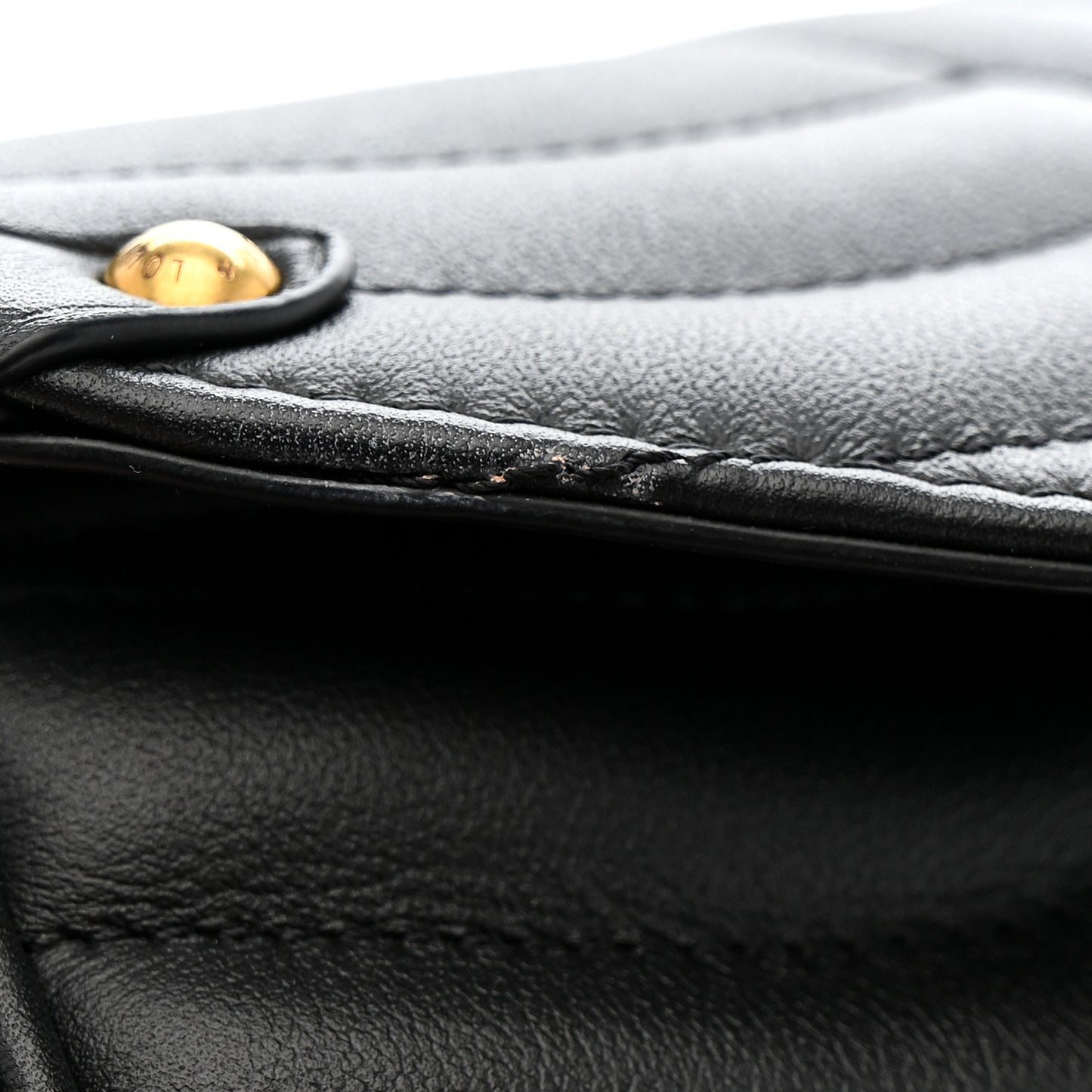 Calfskin New Wave Chain MM Black