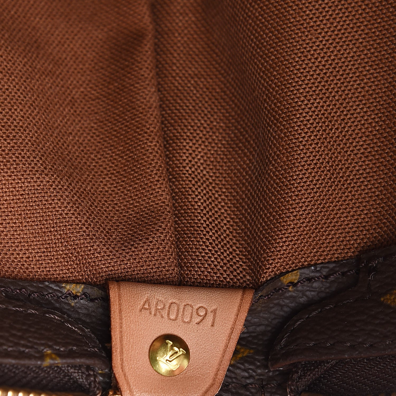 Louis Vuitton Monogram Cabas Mezzo 7 of 14