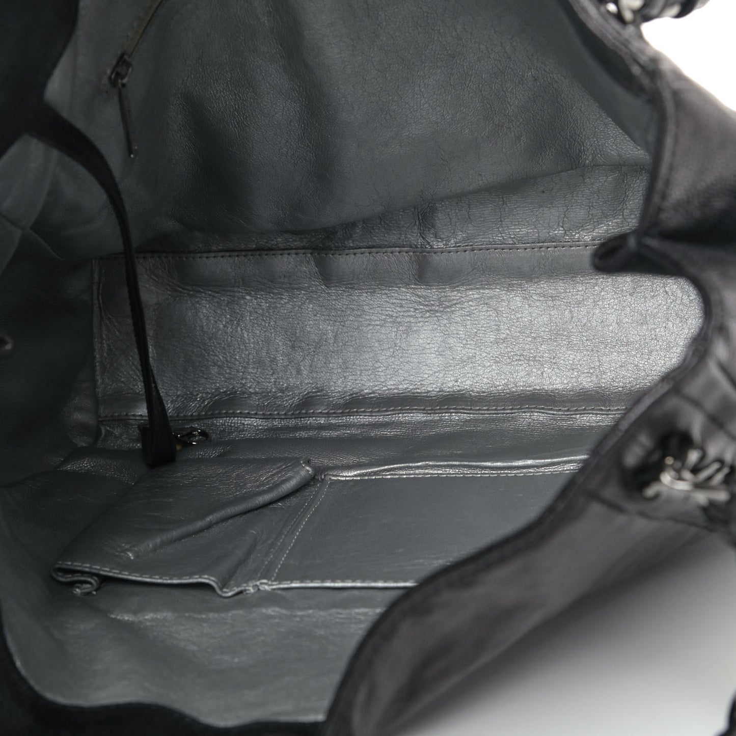 Glazed Caviar Modern Chain Tote Black