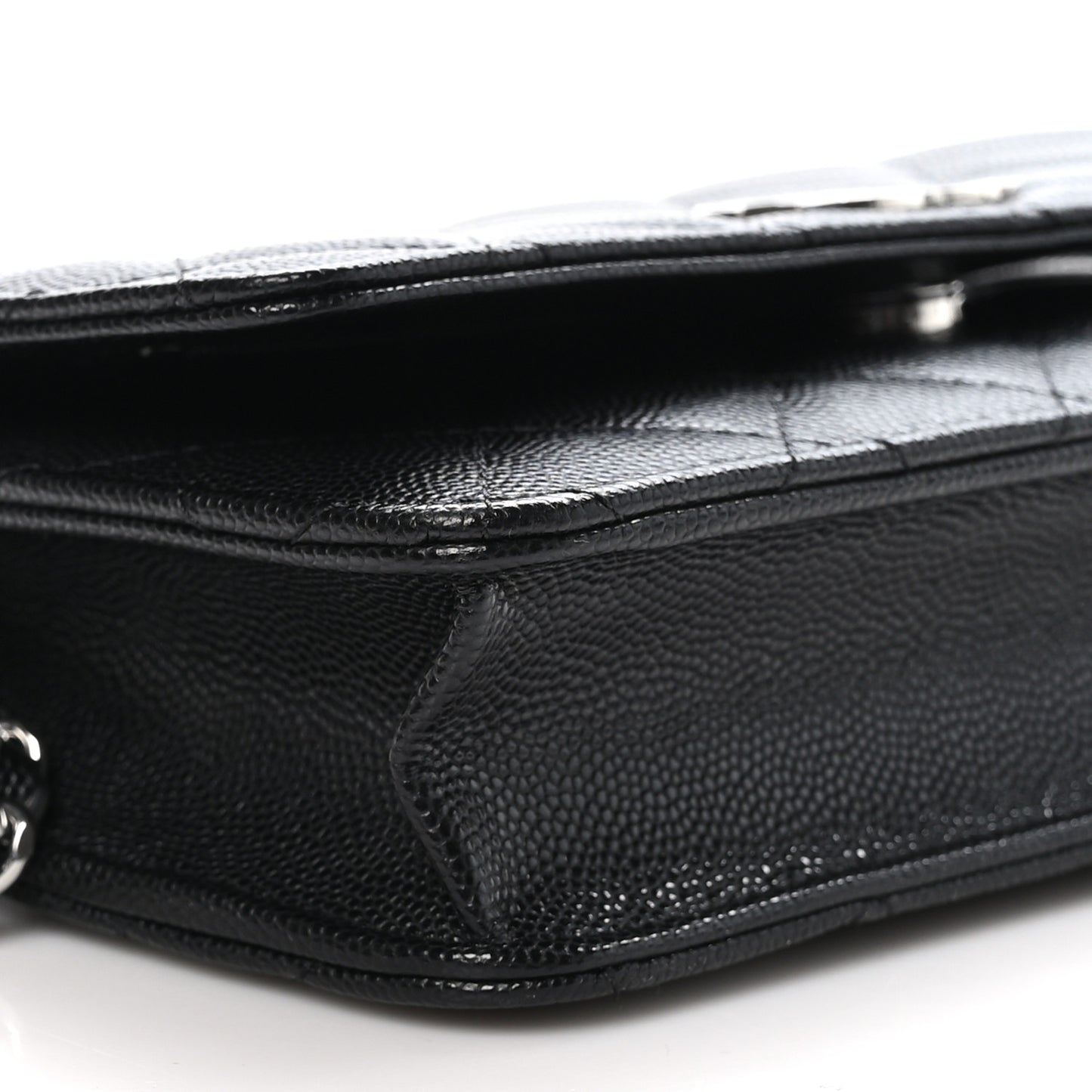Caviar Quilted CC Logo Wallet on Chain WOC Black