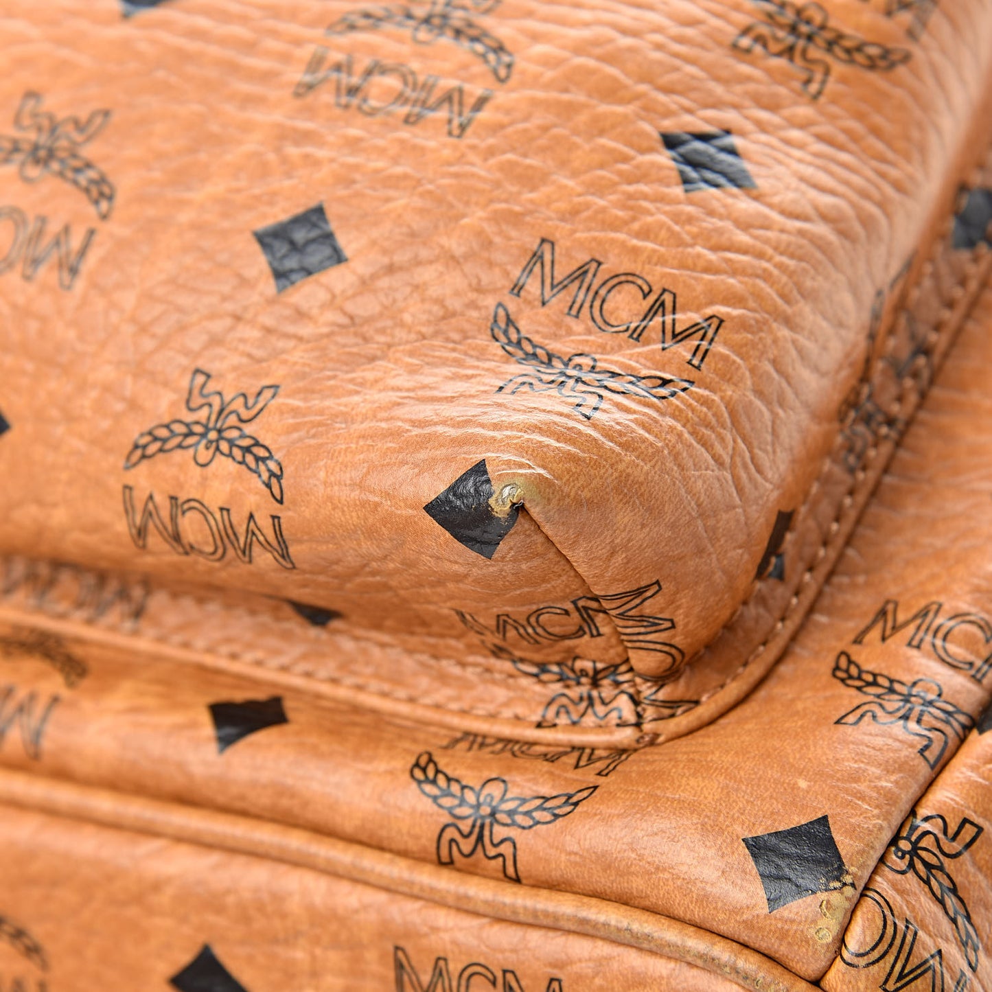 Visetos Medium Sprinkle Stud Stark Backpack Cognac