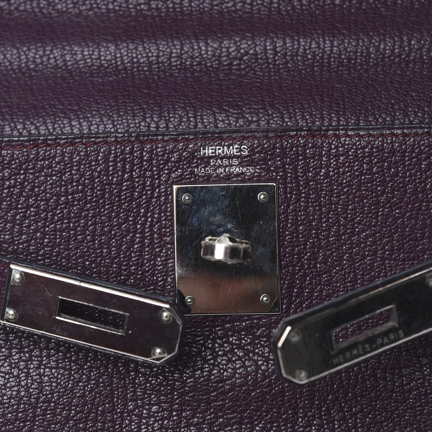 Chevre Mysore Kelly Retourne 28 Raisin