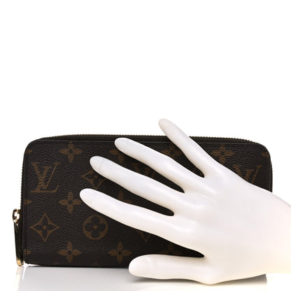 Louis Vuitton Monogram Zippy Wallet 2 of 19