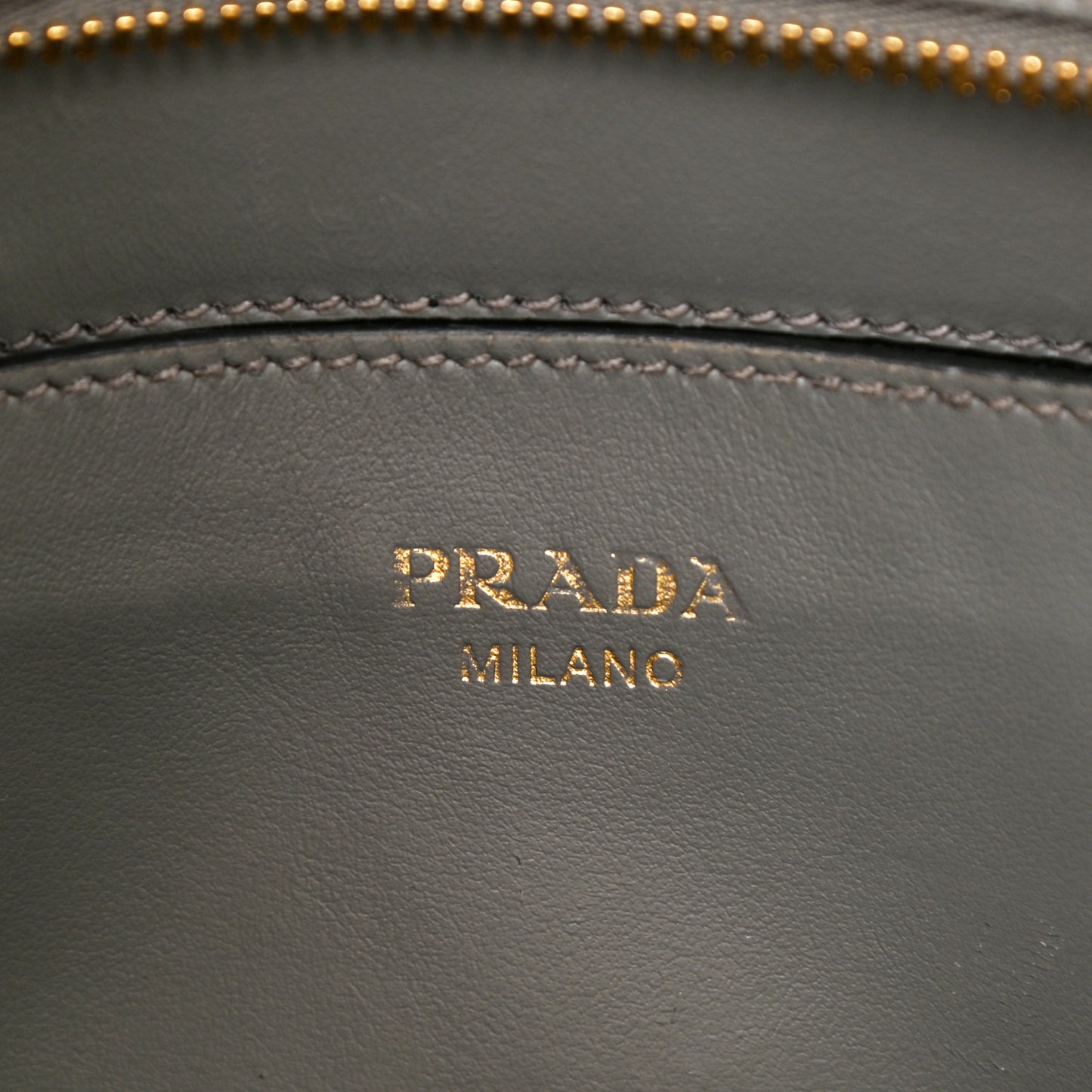 Saffiano Soft Calfskin Small Zippered Tote Marmo