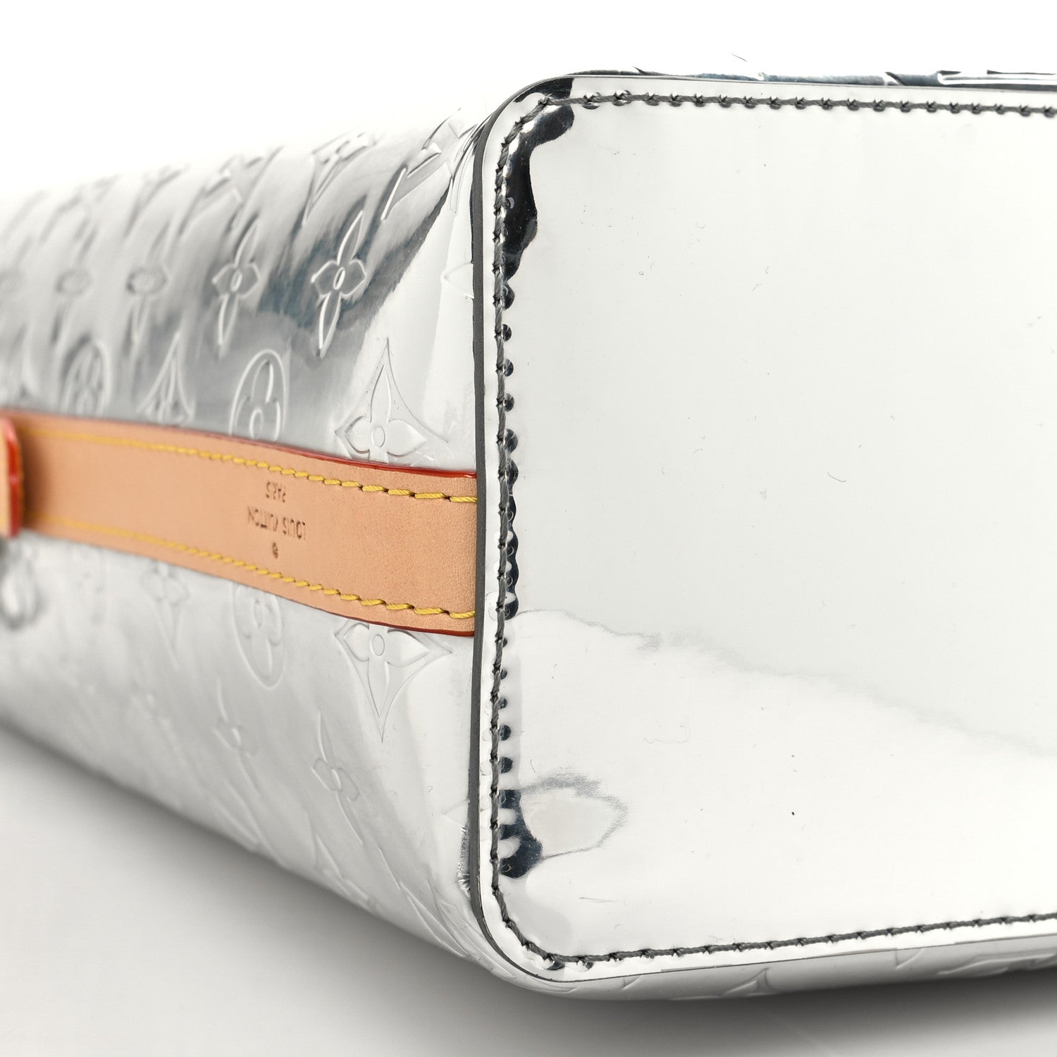 Louis Vuitton Monogram Mirror Neo Porte Documents Voyage 8 of 9