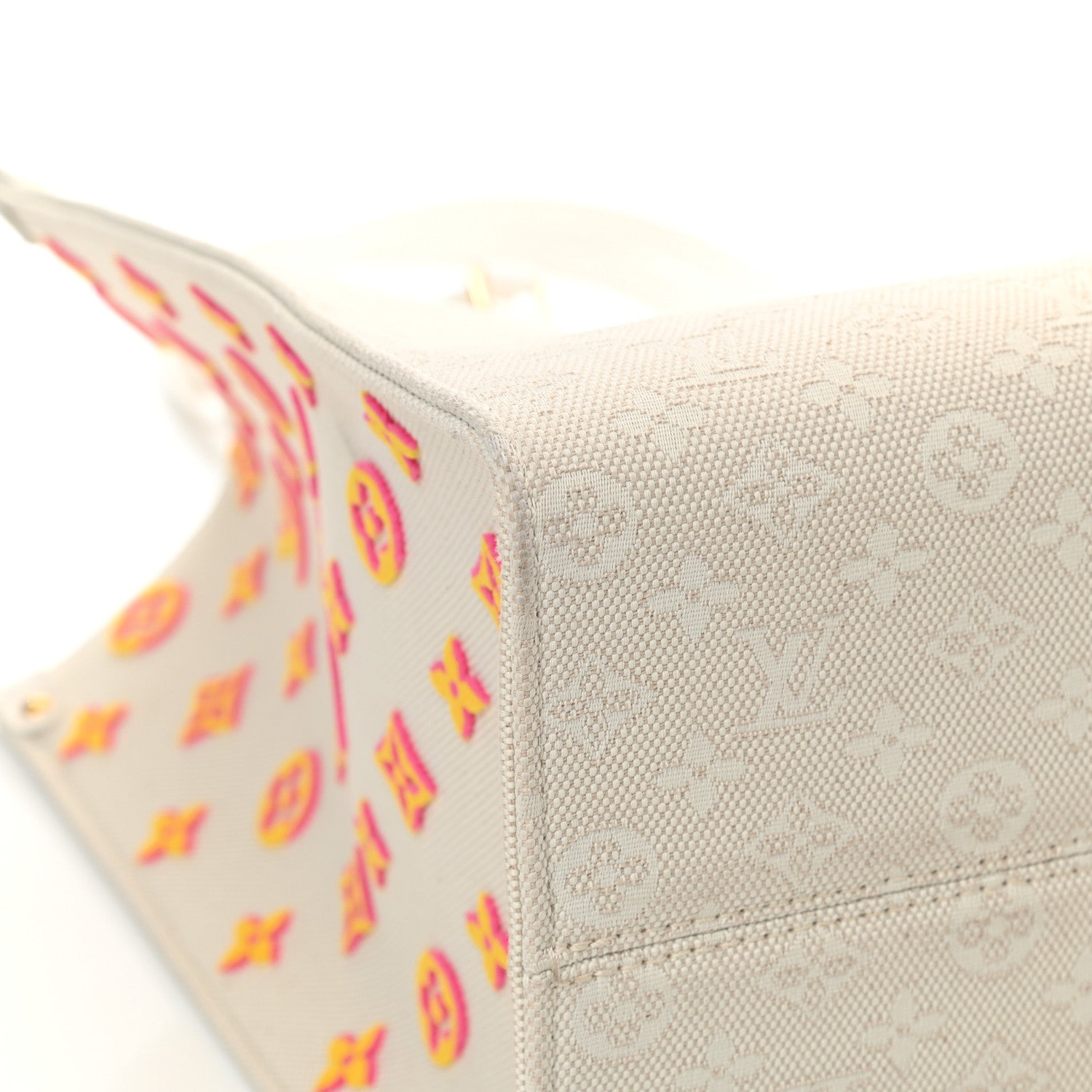 Louis Vuitton Jacquard Embroidered Tufted Monogram Hawaii Onthego GM Cream 8 of 14