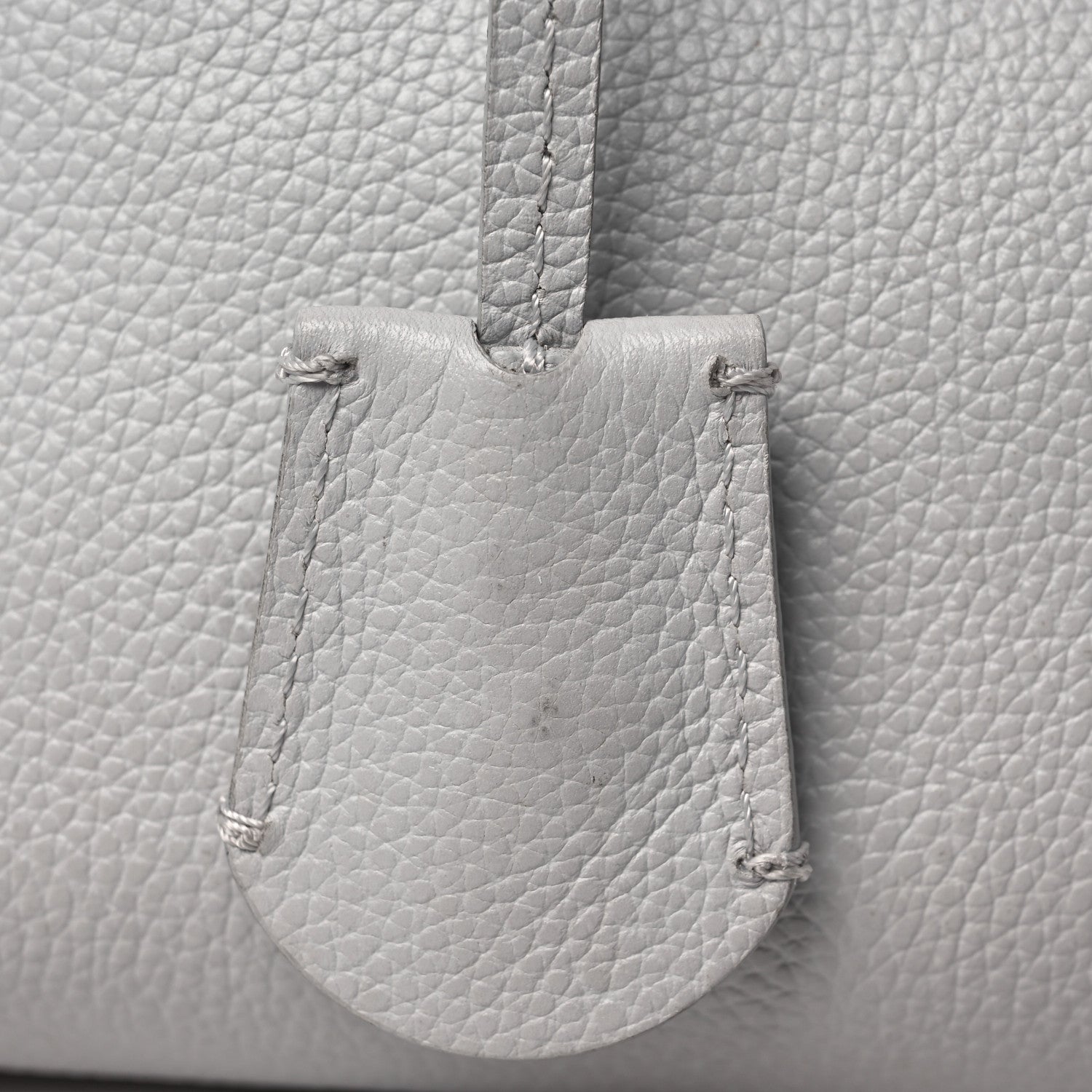 Alexander McQueen Pebbled Calfskin Small Skull Padlock Zip Around Tote Light Grey 12 of 13