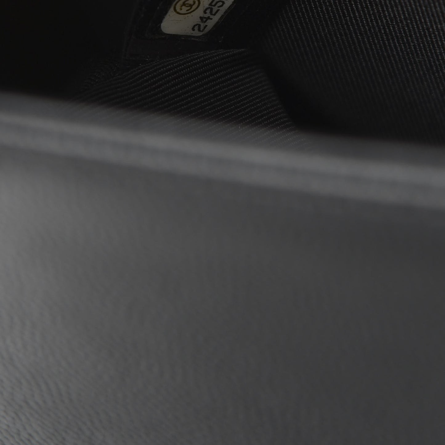 Caviar Quilted New Medium Boy Flap Black