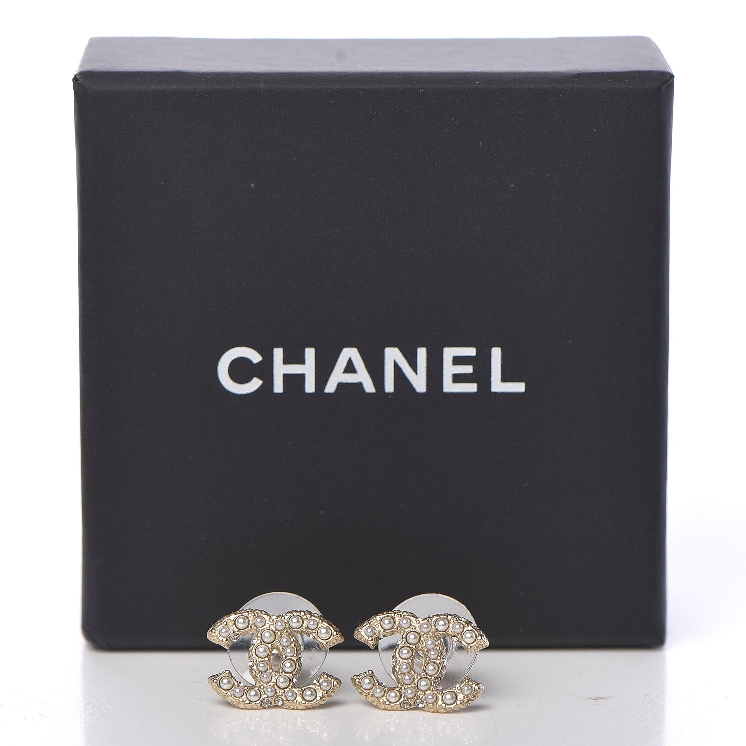 Chanel Pearl CC Earrings Light Gold 5 of 5