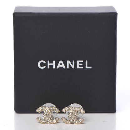 Chanel Pearl CC Earrings Light Gold 5 of 5