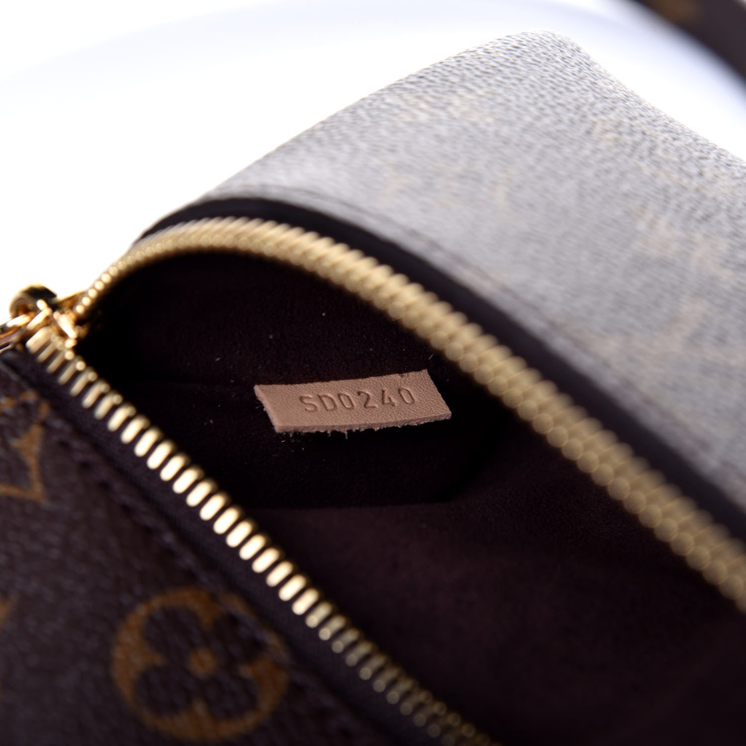 Louis Vuitton Monogram Pochette Metis 8 of 10