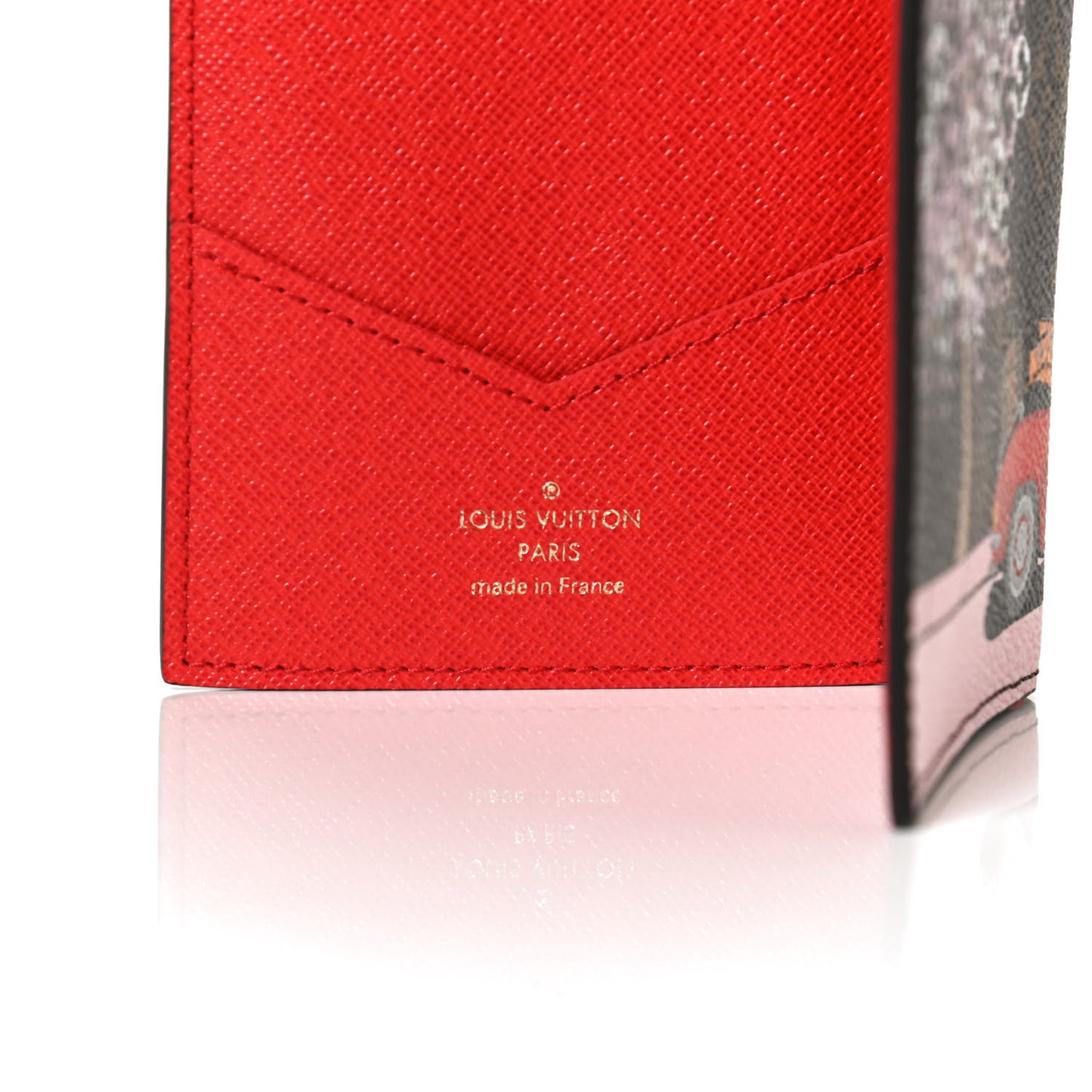 Monogram 2019 Christmas Animation Passport Cover Rouge