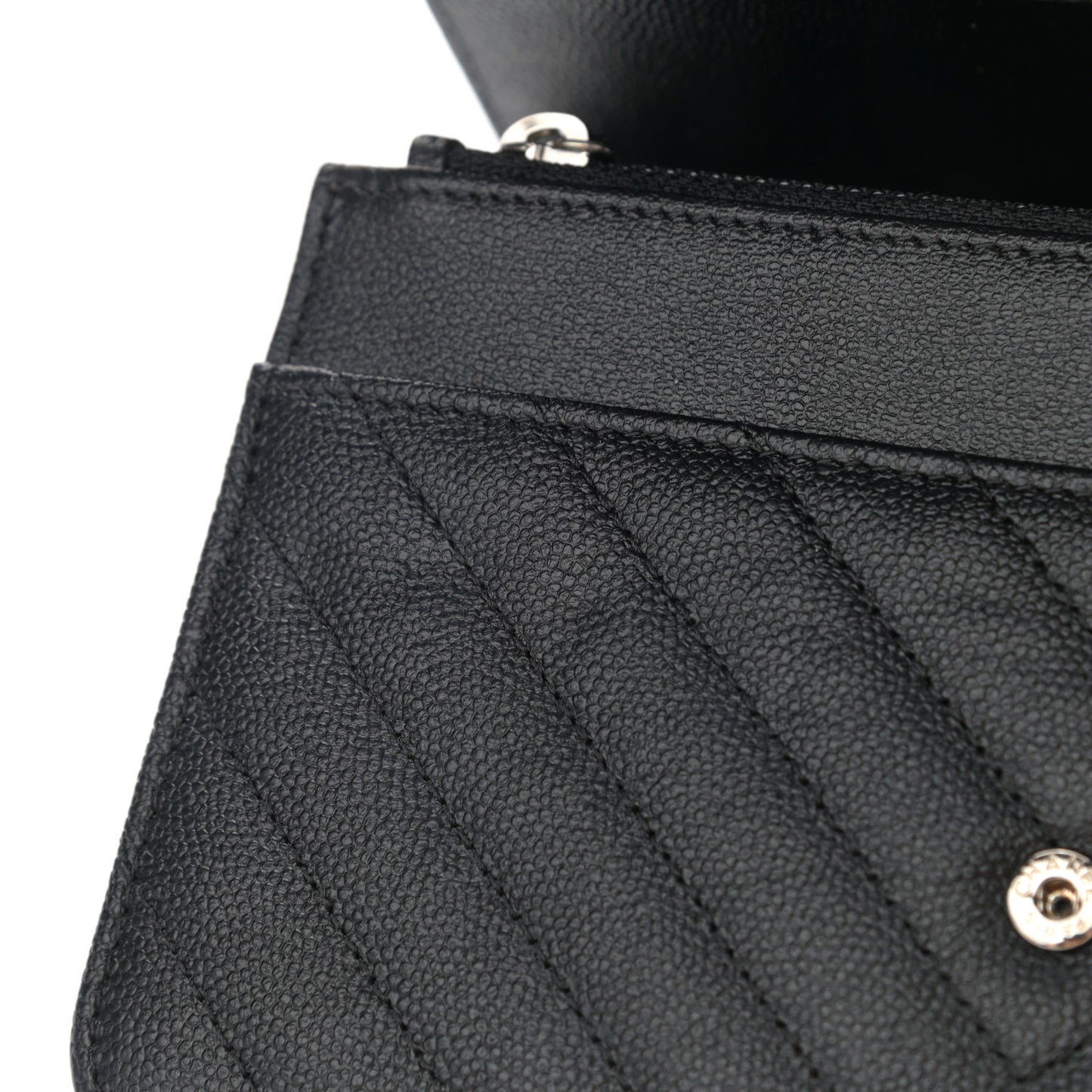 Caviar Chevron Quilted Wallet On Chain WOC Black